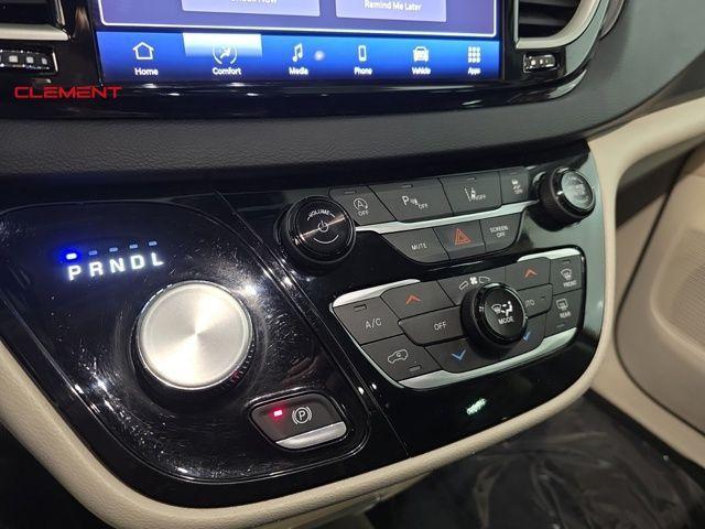 used 2023 Chrysler Pacifica car, priced at $21,900