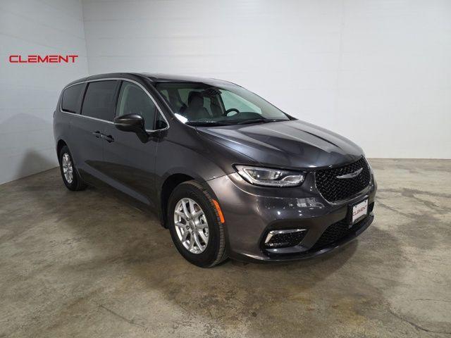used 2023 Chrysler Pacifica car, priced at $21,900
