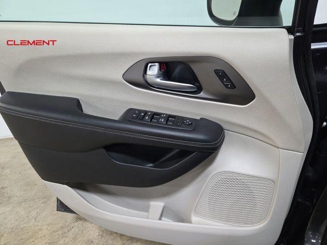 used 2023 Chrysler Pacifica car, priced at $21,900