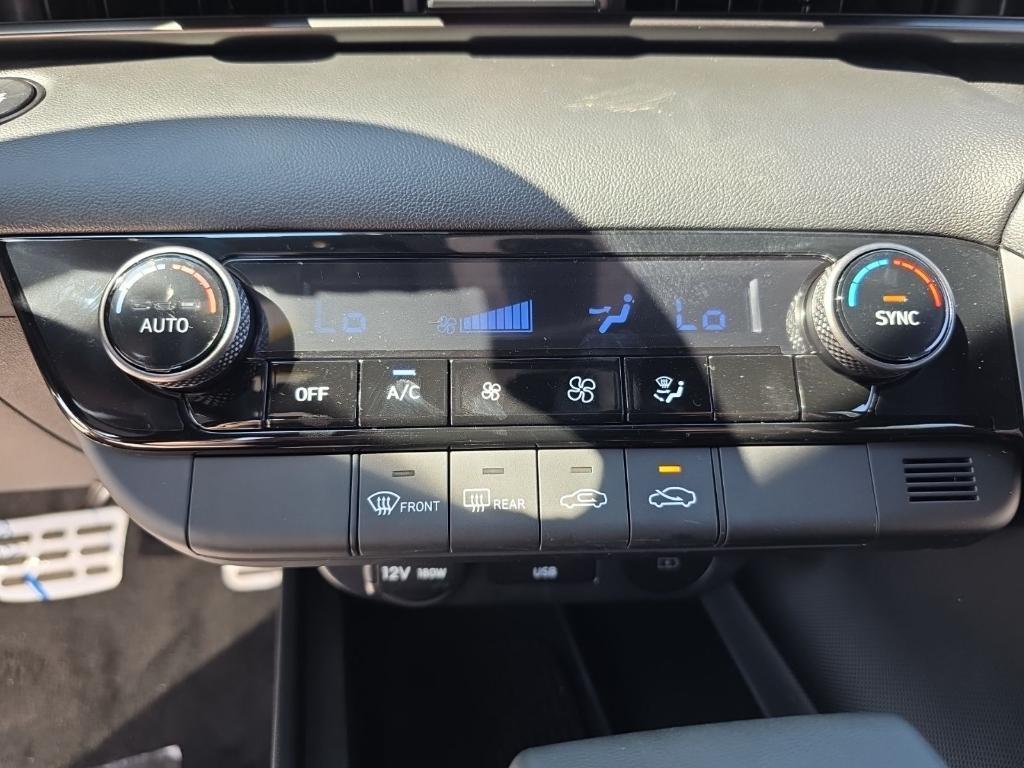 new 2025 Hyundai Elantra car, priced at $21,369