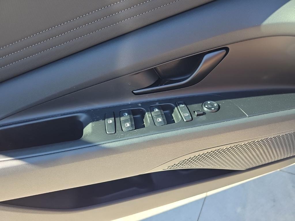 new 2025 Hyundai Elantra car, priced at $21,369