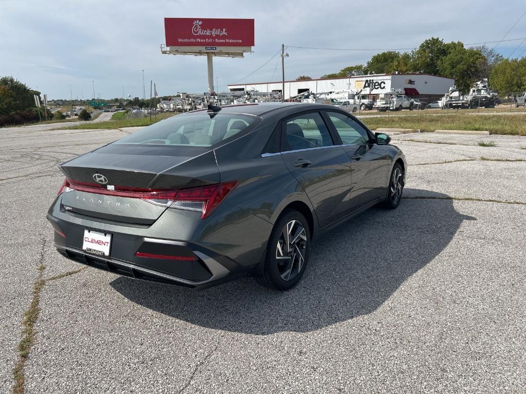 new 2024 Hyundai Elantra car, priced at $26,507