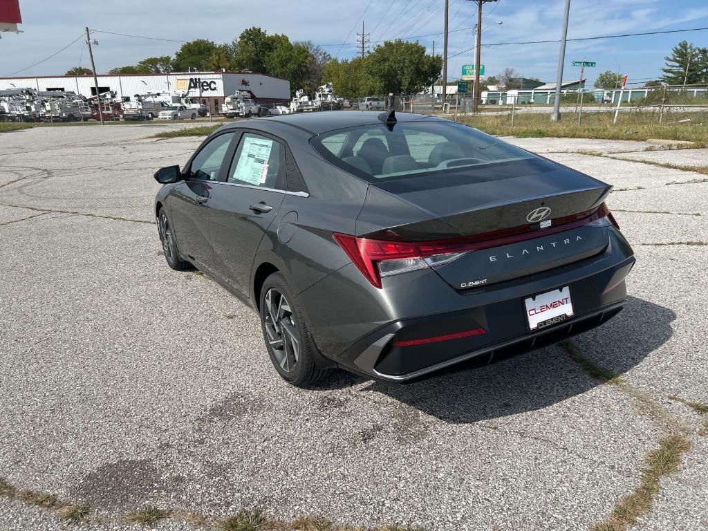 new 2024 Hyundai Elantra car, priced at $26,507