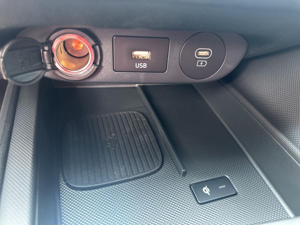 new 2024 Hyundai Elantra car, priced at $25,370