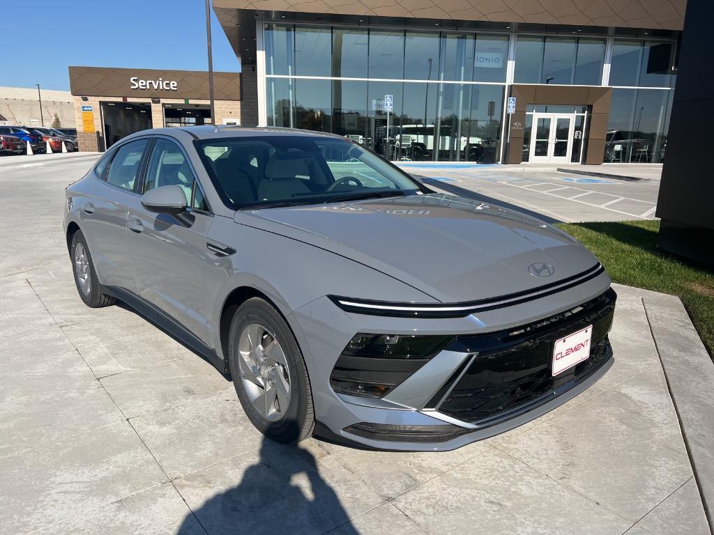 new 2025 Hyundai Sonata car, priced at $27,390