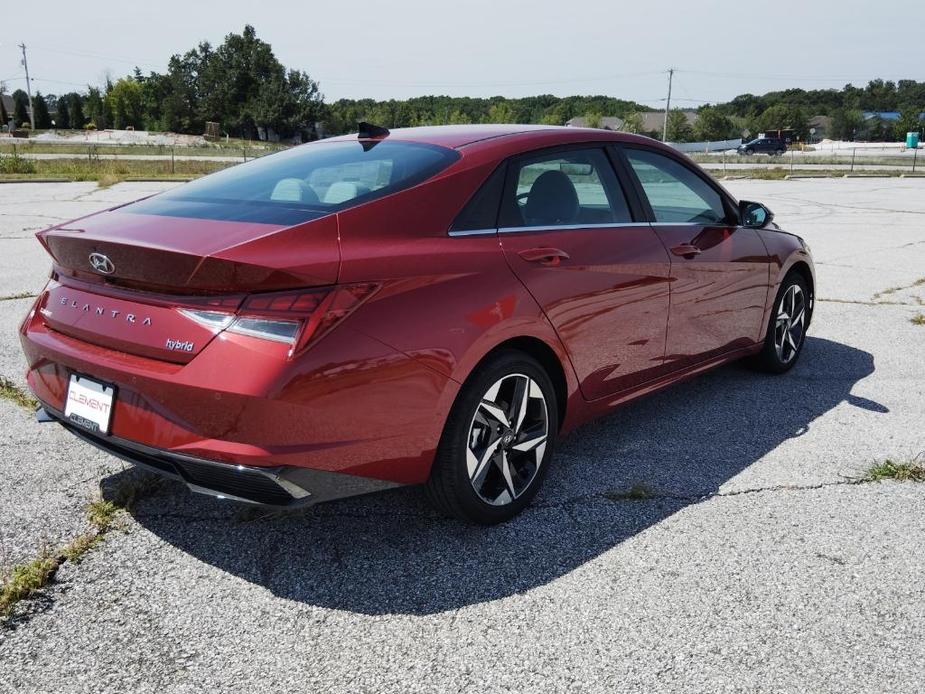 new 2023 Hyundai Elantra HEV car, priced at $28,115