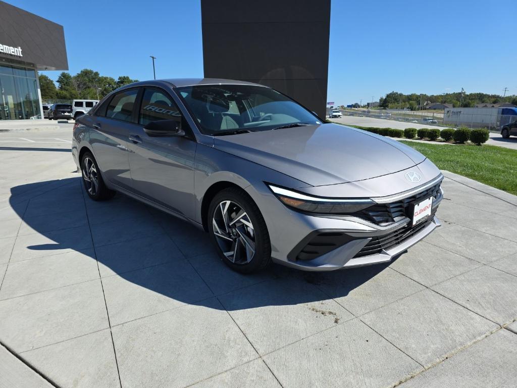new 2025 Hyundai Elantra car, priced at $21,329