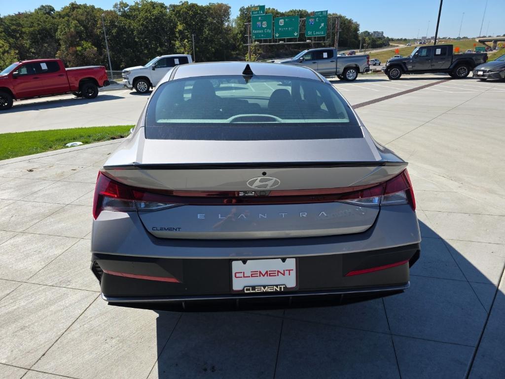 new 2025 Hyundai Elantra car, priced at $21,329