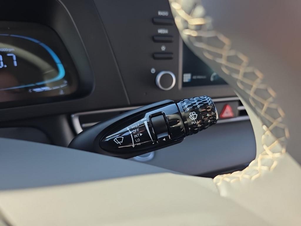 new 2025 Hyundai Elantra car, priced at $21,329