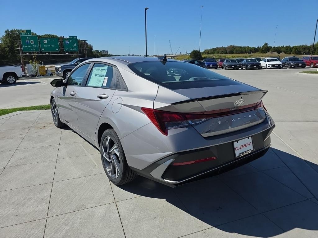 new 2025 Hyundai Elantra car, priced at $21,329