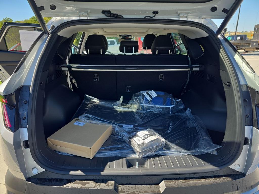 new 2025 Hyundai TUCSON Hybrid car, priced at $31,408