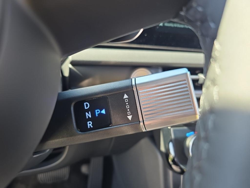 new 2025 Hyundai TUCSON Hybrid car, priced at $31,408