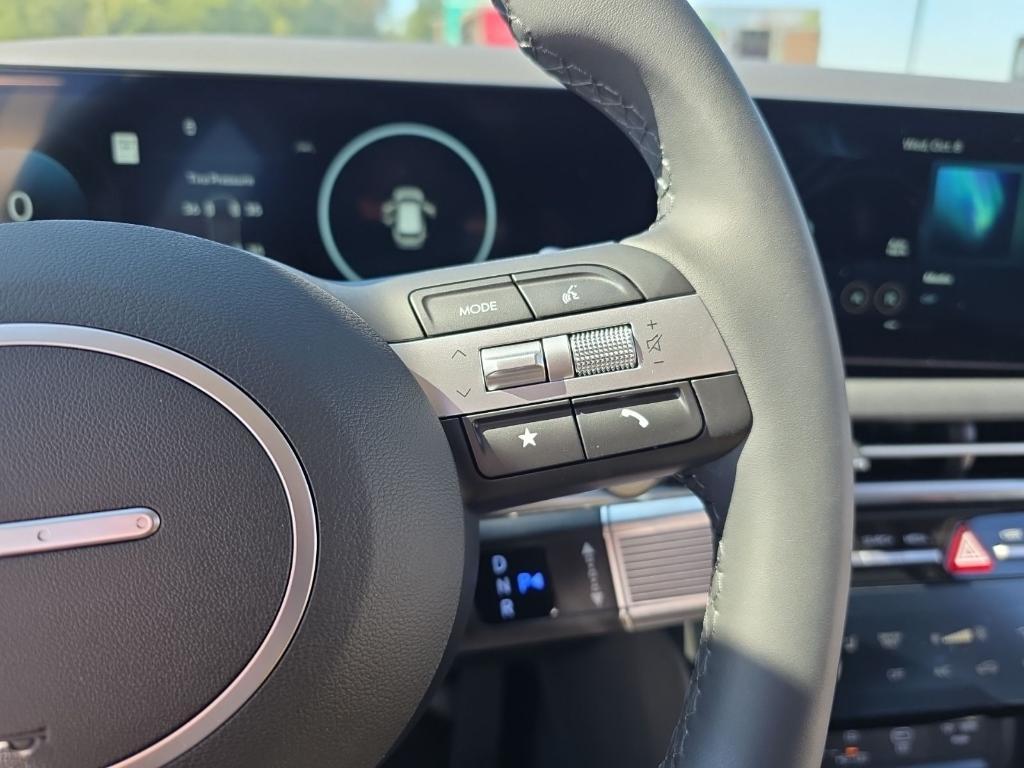 new 2025 Hyundai TUCSON Hybrid car, priced at $31,408