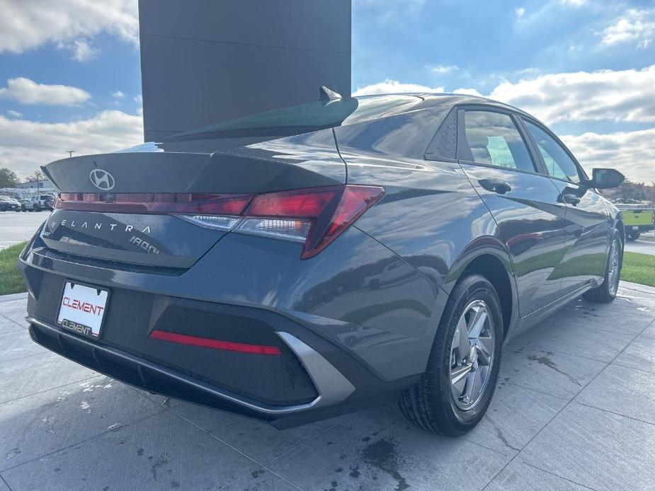 new 2024 Hyundai Elantra car, priced at $22,556