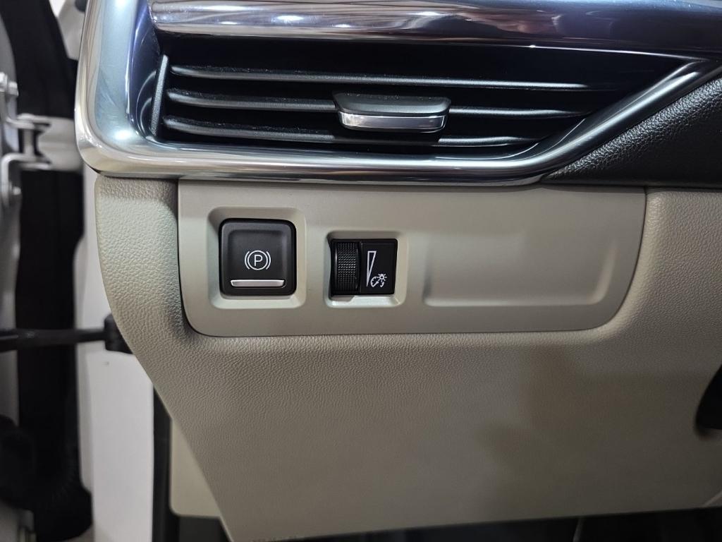 used 2020 Cadillac XT4 car, priced at $21,000