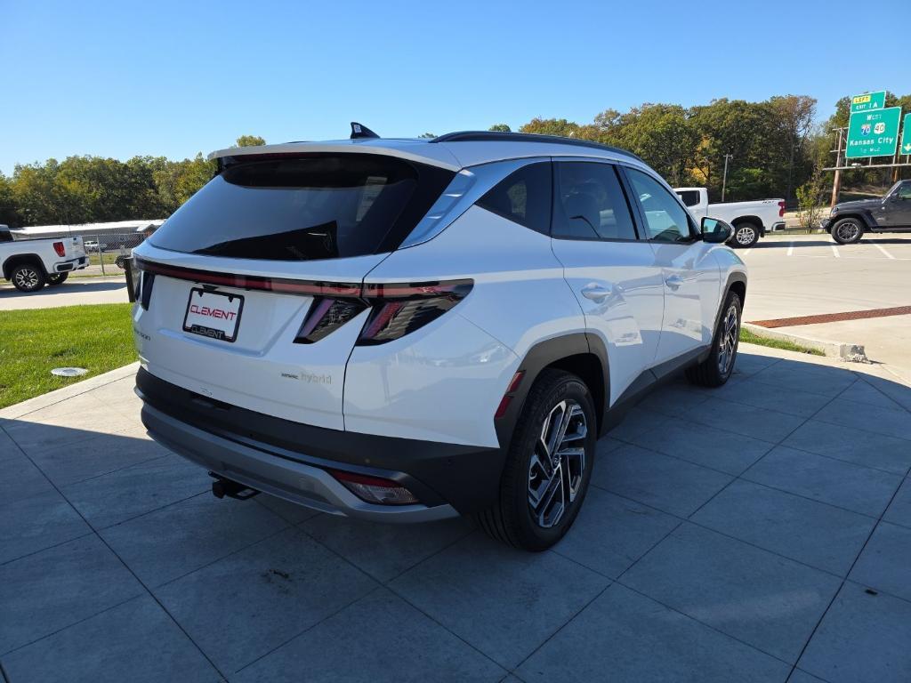 new 2025 Hyundai TUCSON Hybrid car, priced at $37,935