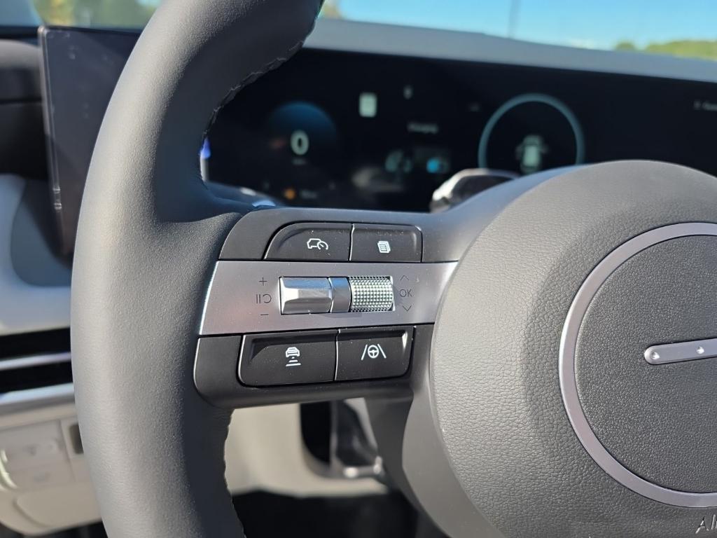 new 2025 Hyundai TUCSON Hybrid car, priced at $37,935