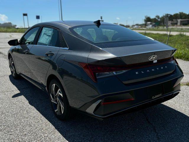 new 2024 Hyundai Elantra car, priced at $25,962