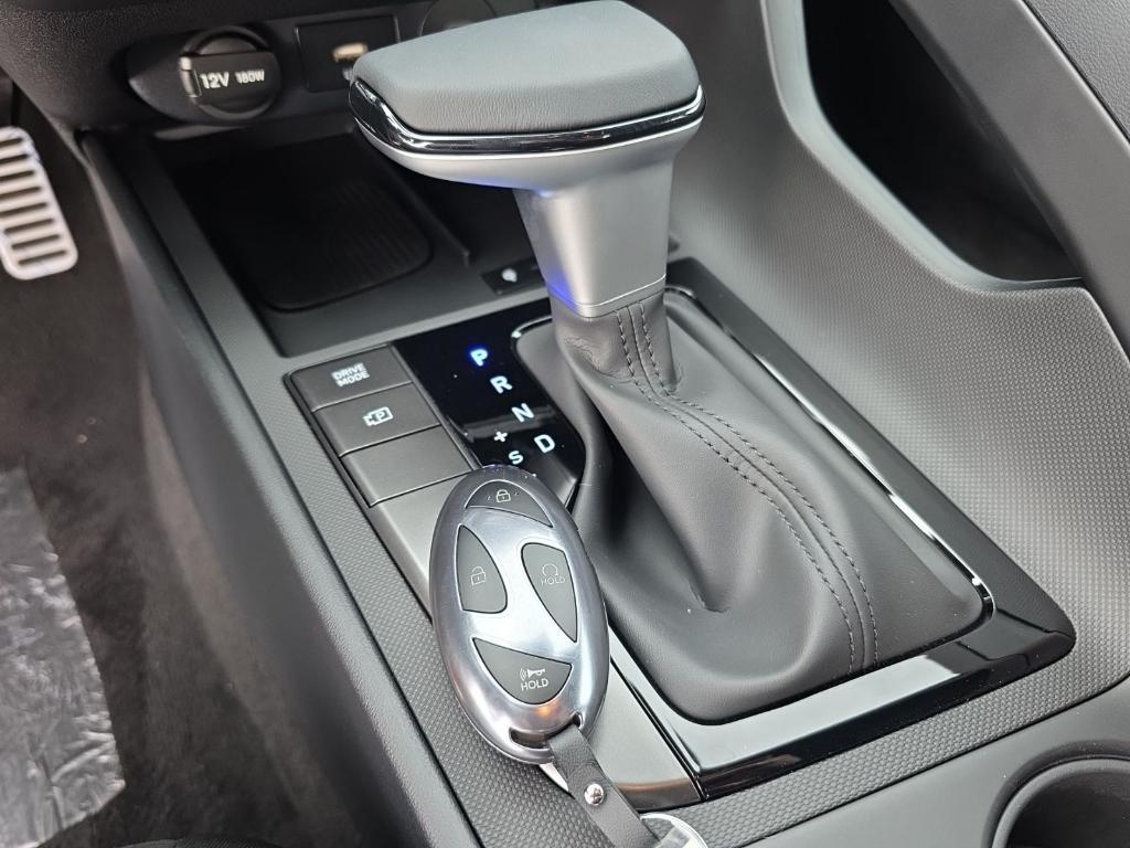 new 2025 Hyundai Elantra car, priced at $21,738