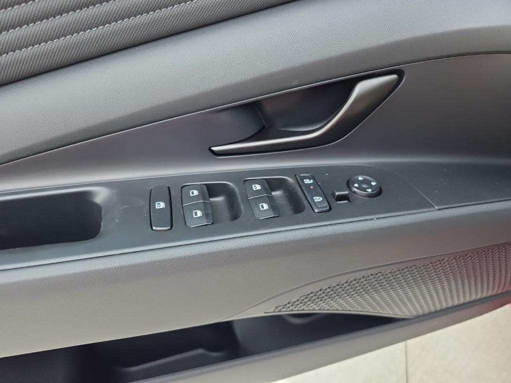 new 2025 Hyundai Elantra car, priced at $21,738