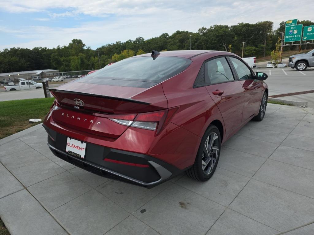 new 2025 Hyundai Elantra car, priced at $21,738