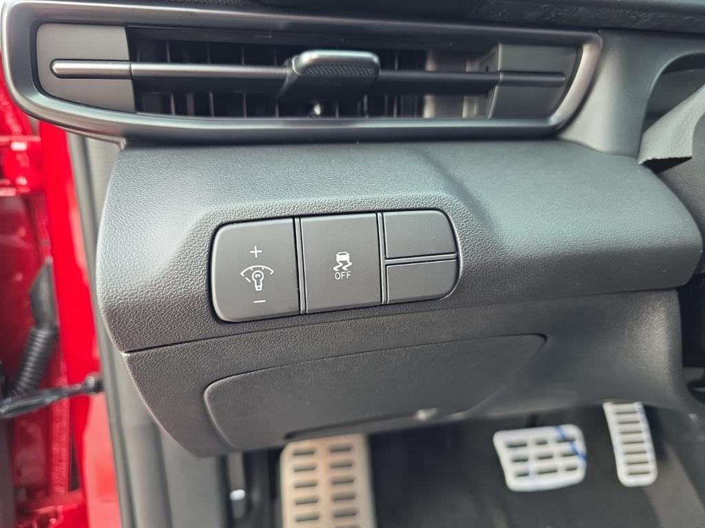 new 2025 Hyundai Elantra car, priced at $21,738