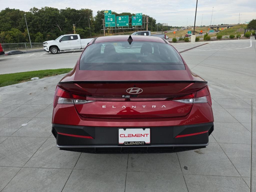 new 2025 Hyundai Elantra car, priced at $21,738