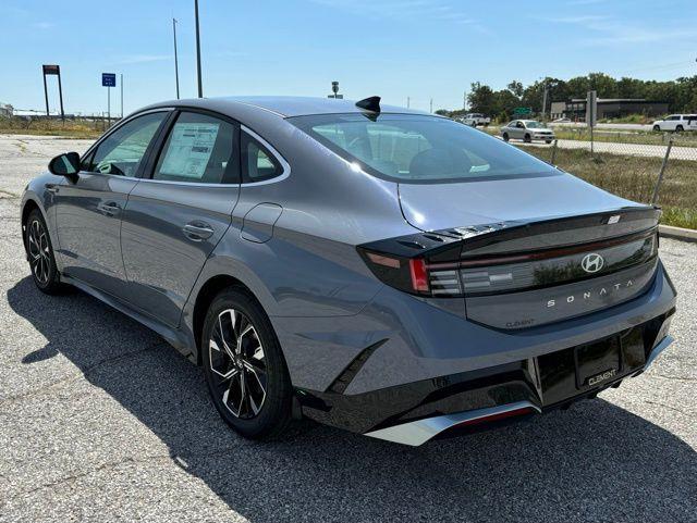 new 2024 Hyundai Sonata car, priced at $28,319