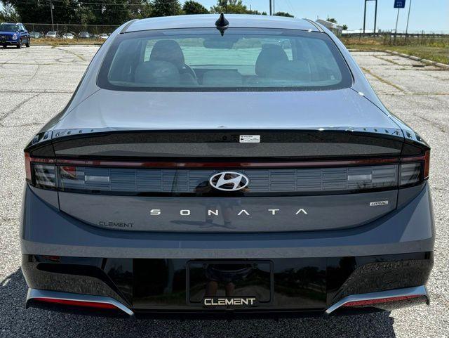 new 2024 Hyundai Sonata car, priced at $28,319