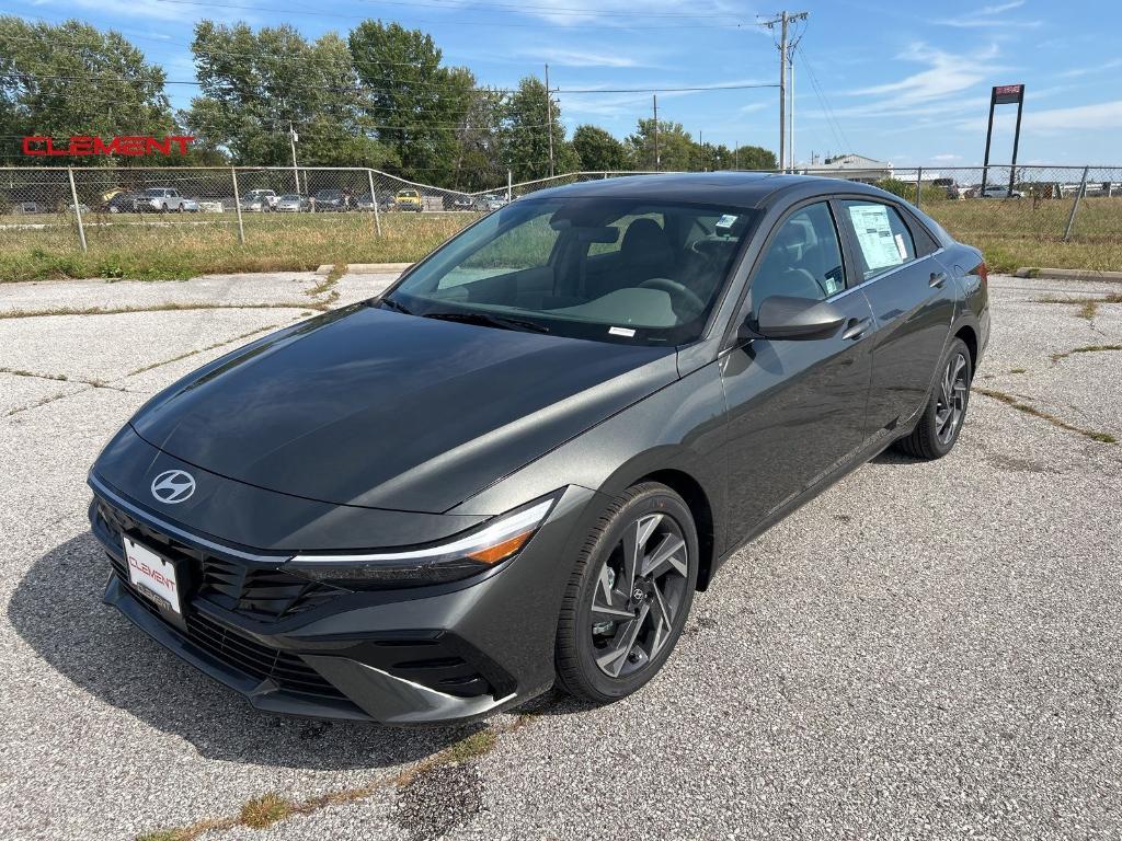 new 2024 Hyundai Elantra car, priced at $26,007