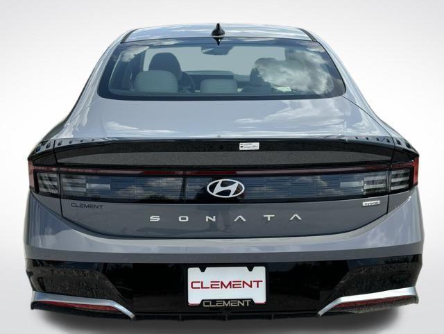 new 2024 Hyundai Sonata Hybrid car, priced at $32,076