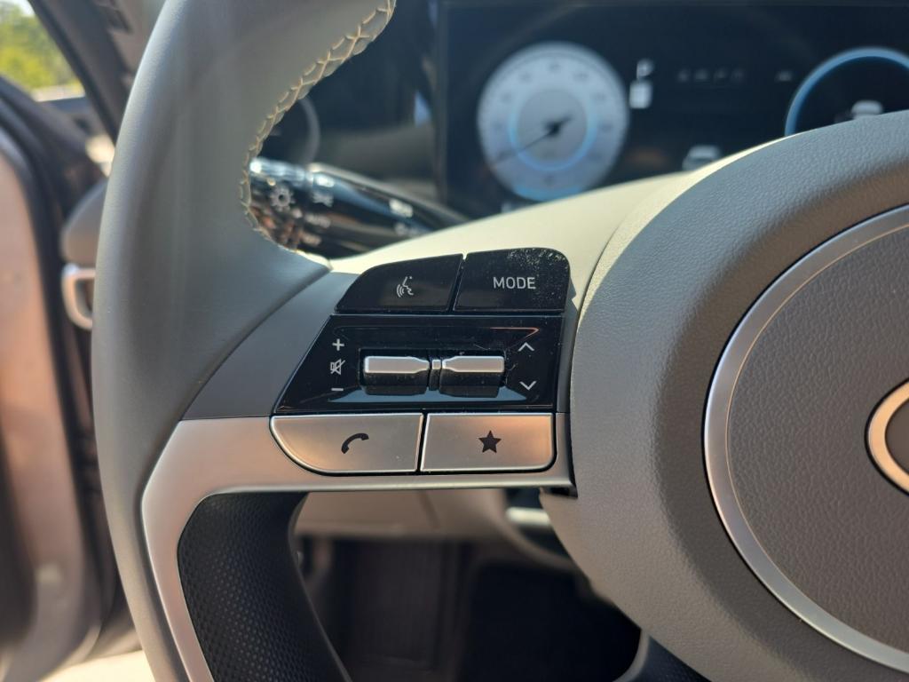 new 2025 Hyundai Elantra car, priced at $23,001