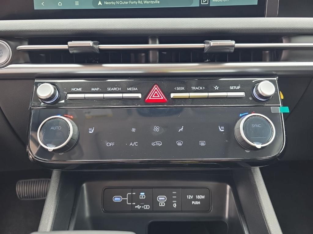 new 2025 Hyundai Tucson car, priced at $32,153