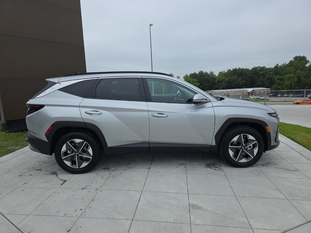 new 2025 Hyundai Tucson car, priced at $32,153