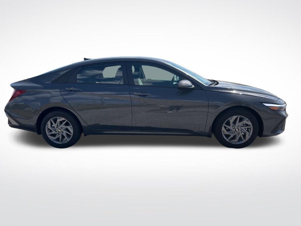 new 2024 Hyundai Elantra car, priced at $24,256