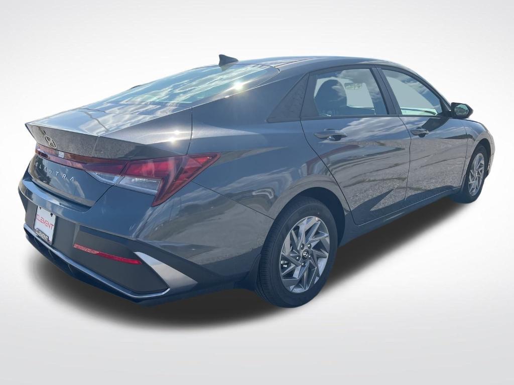 new 2024 Hyundai Elantra car, priced at $24,256