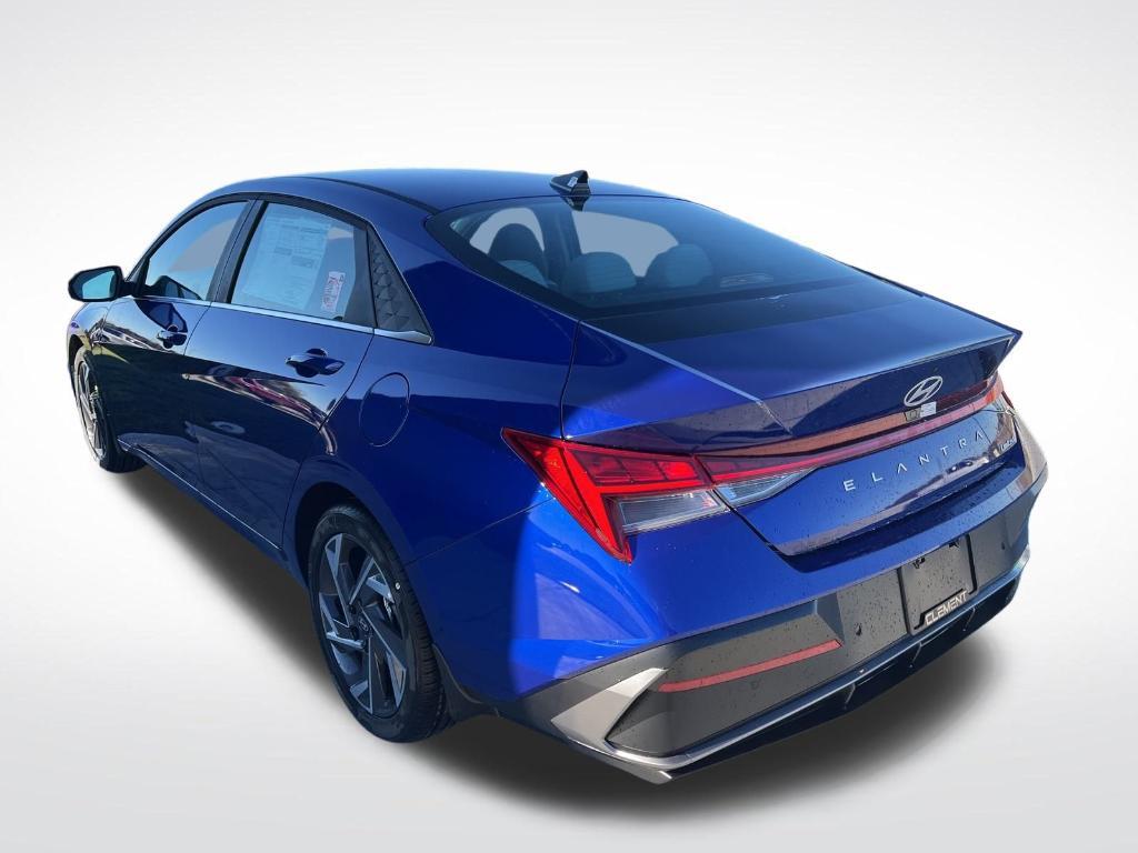 new 2024 Hyundai Elantra car, priced at $27,679