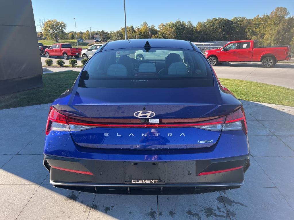 new 2024 Hyundai Elantra car, priced at $27,679