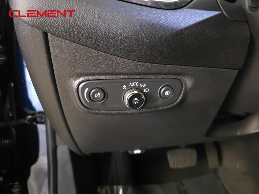 used 2021 Chevrolet Equinox car, priced at $20,500