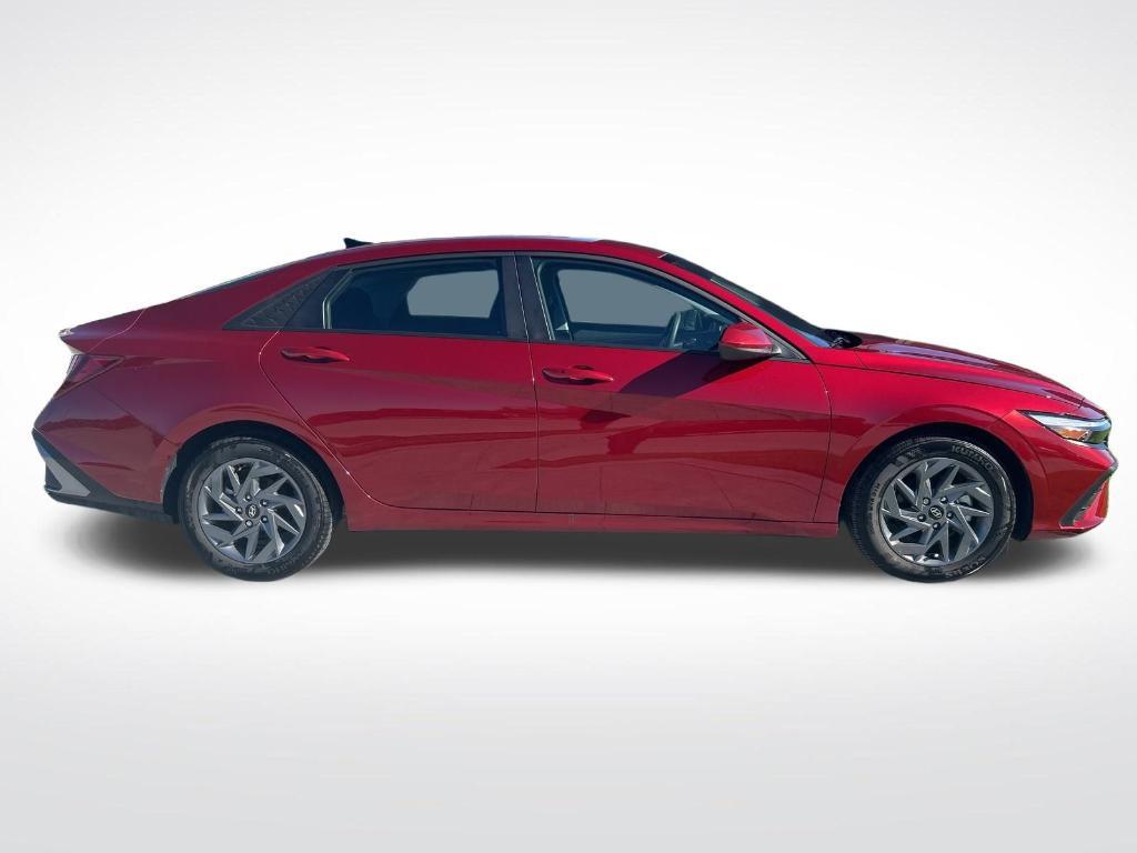 new 2024 Hyundai Elantra car, priced at $24,277