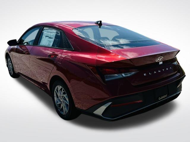 new 2024 Hyundai Elantra car, priced at $24,276