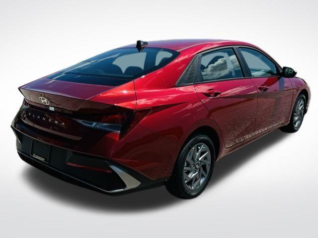 new 2024 Hyundai Elantra car, priced at $24,276