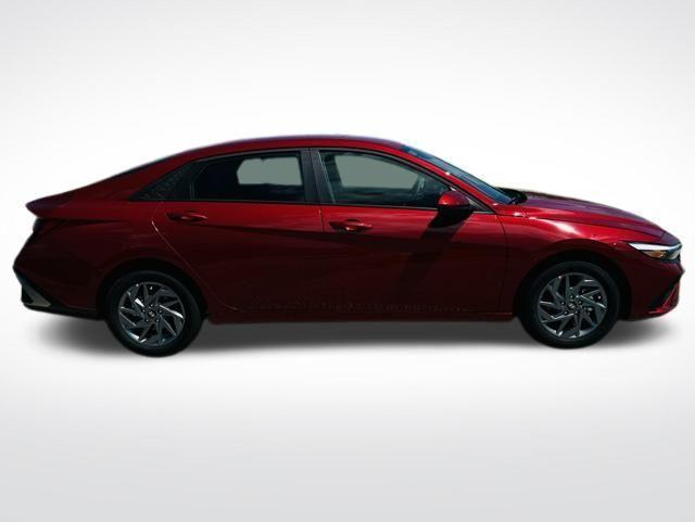 new 2024 Hyundai Elantra car, priced at $24,276