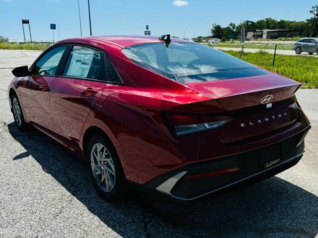 new 2024 Hyundai Elantra car, priced at $24,276