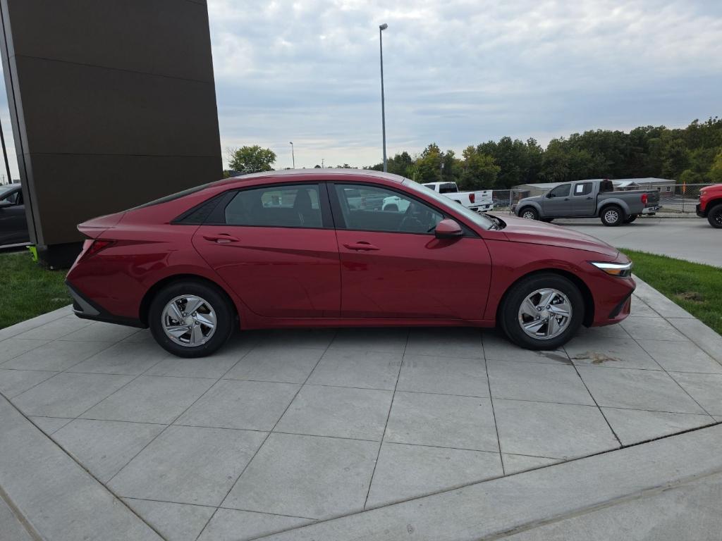 new 2025 Hyundai Elantra car, priced at $21,818