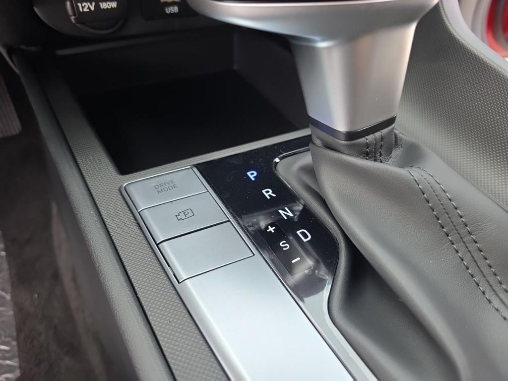 new 2025 Hyundai Elantra car, priced at $21,818