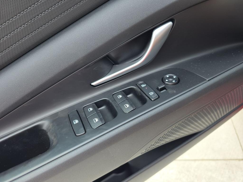 new 2025 Hyundai Elantra car, priced at $21,818