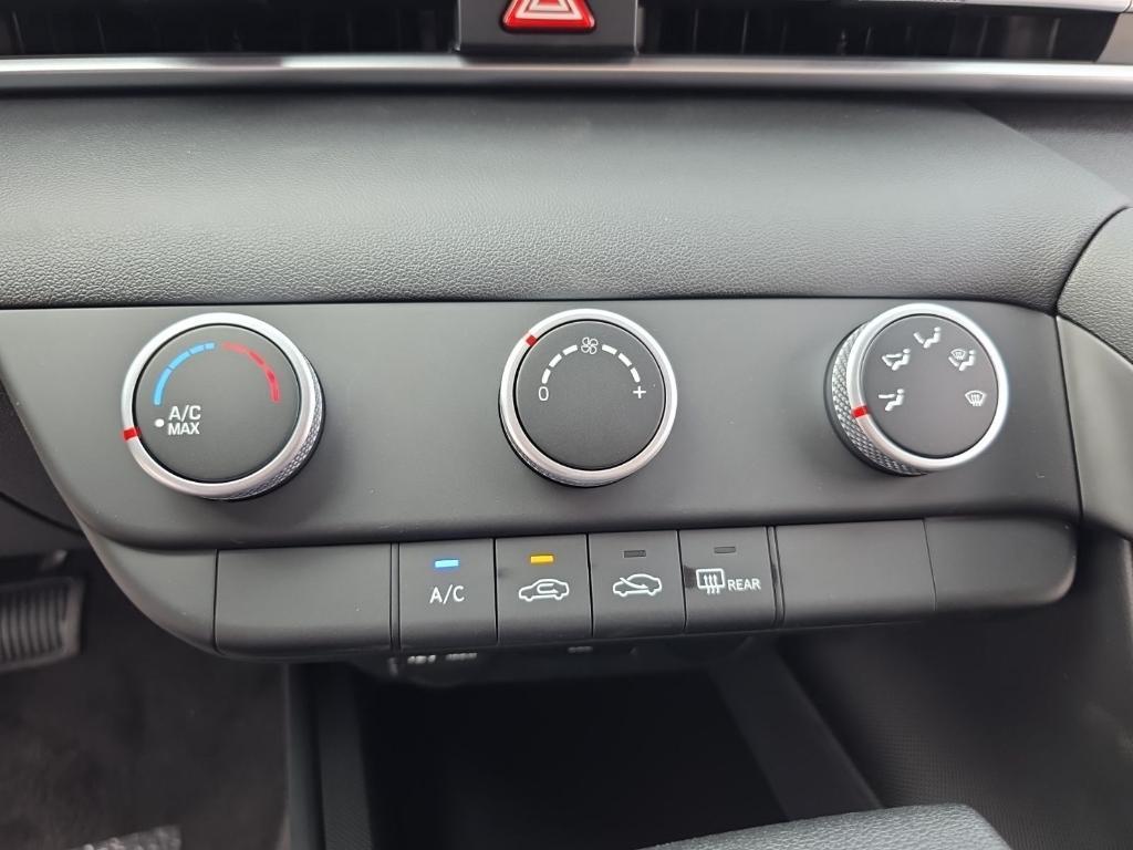 new 2025 Hyundai Elantra car, priced at $21,818