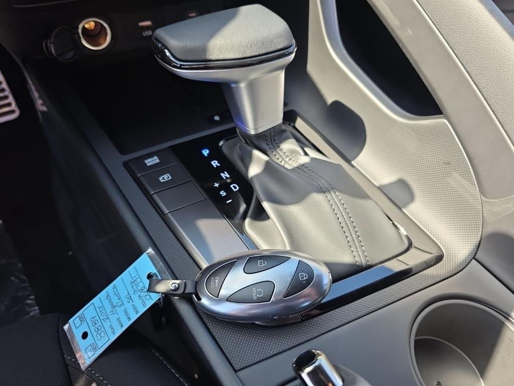 new 2025 Hyundai Elantra car, priced at $23,904