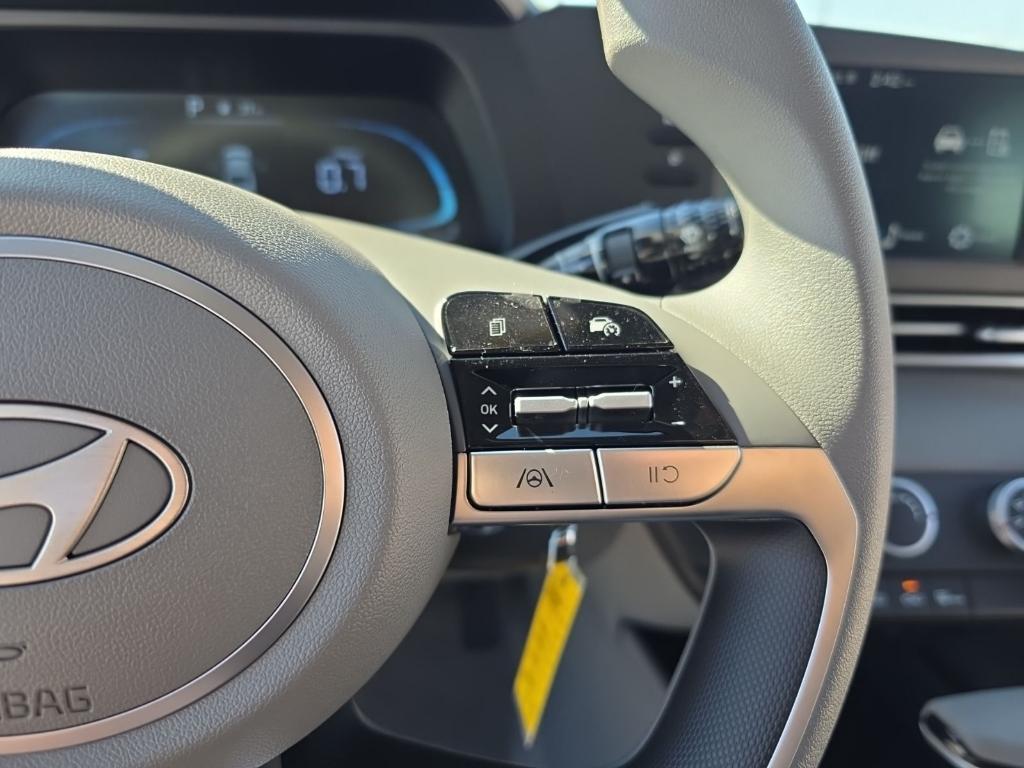 new 2025 Hyundai Elantra car, priced at $21,533